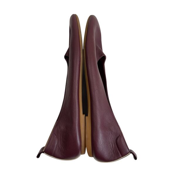 Everlane Day Glove Flat in Burgundy - Picture 5 of 9